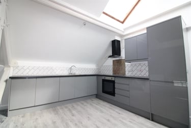 2 bed flat, 147 Carlton Road, St Anns, Nottingham, NG32AL - Image 2